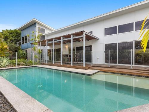 Casuarina Casa | Casuarina Surfbreak Beach House with Pool