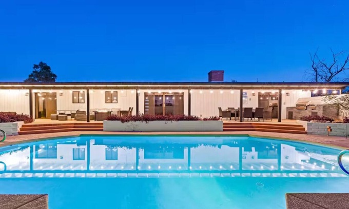 Tucson Casa | Catalina Foothills, Modern, Heated Pool, Spa, Views, Sleeps 16