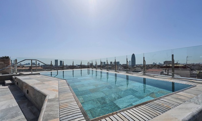 El Camp de l'Arpa del Clot Hotel | Catalonia Atenas