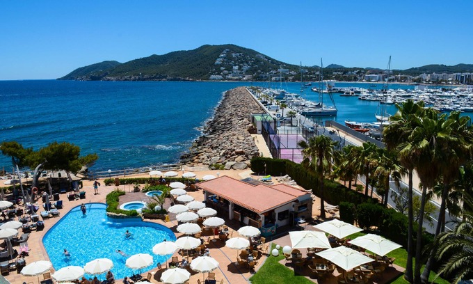 Santa Eulalia del Río Hotel | Catalonia Ses Estaques - Adults Only