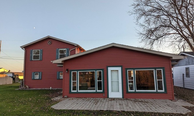 Standish Township Cabina | A Catch on the Canal! - Minutes from the Casino