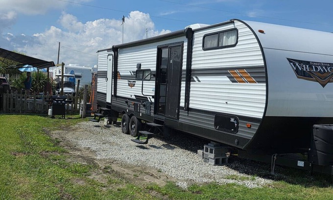 Rogers Bay Casa | Catchin' Rays Camper NTB