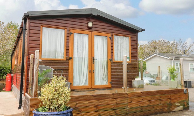 Welton Cabaña | CATE’S COZY CABIN, pet friendly, with a garden in Lazonby