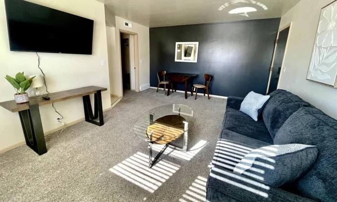 Joslyn Castle Apartamento | Cathedral 4-Close to UNMC!