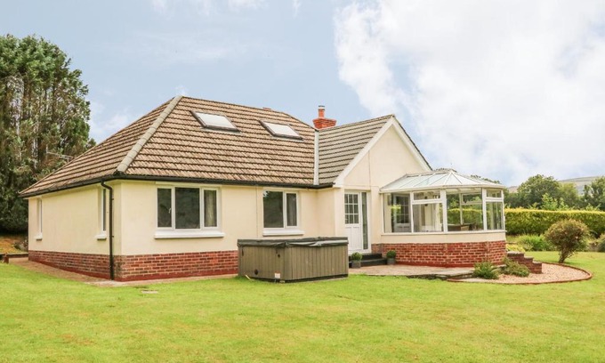 Brayford Casa | Catkins