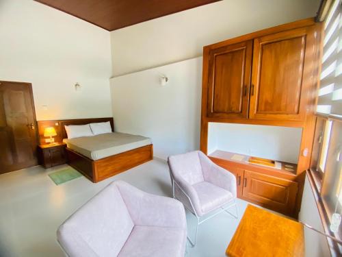 Peradeniya Casa | Cats Eye