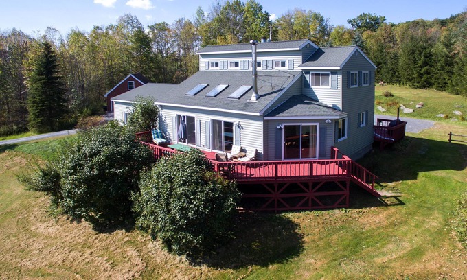 Margaretville Casa | Catskill Contemporáneo con chimenea cerca de lugares de bodas para 15 personas