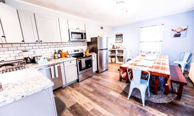 West Saugerties Casa | Catskill Mtn Farmhouse w/ Hot Tub near Woodstock