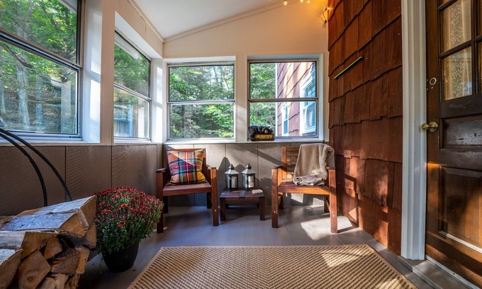 Phoenicia Cabina | Catskills Cabin: Winter Escape with Hot Tub