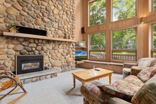 Lake Shore Complejo | Causeway On Gull Resort
