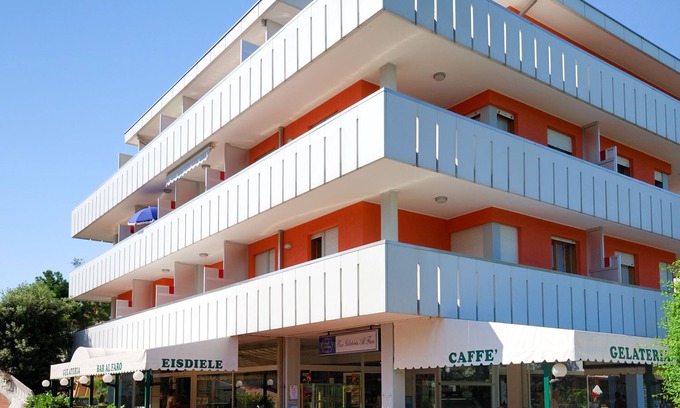Bibione Lido dei Pini Apartamento | Cavallino by Interhome