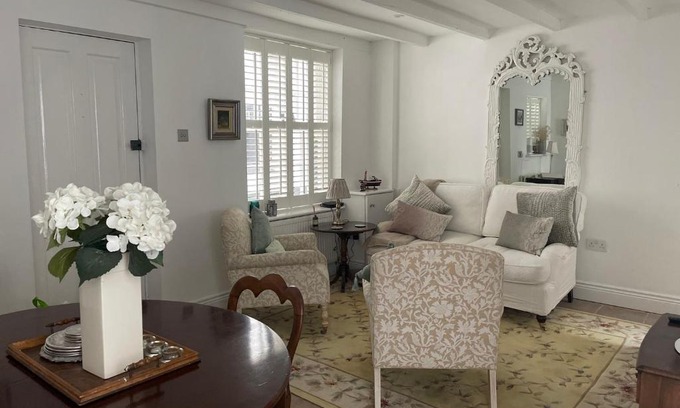 Old Town Hastings Casa | Cavendish Cottage