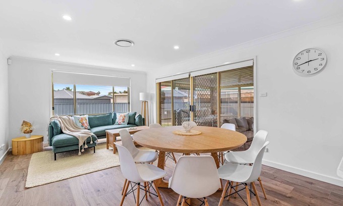 Swansea Casa | Caves Beach House- Winter Holiday Mid-Week Special