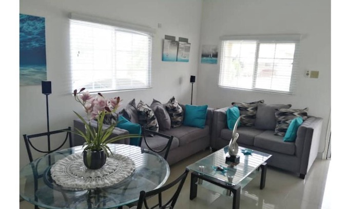 Kingston Casa | Caymanas Sea Breeze