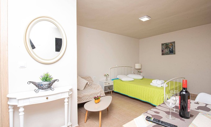 Kalamitsi Casa | Caza Levantiera Studio