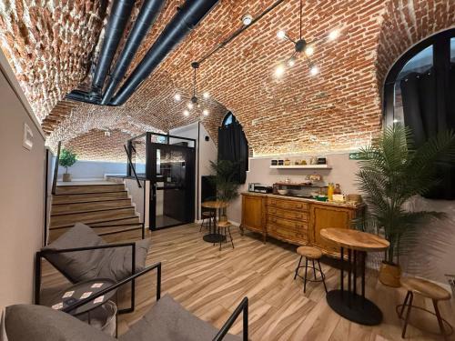 Sol Casa | CC Opera Suites