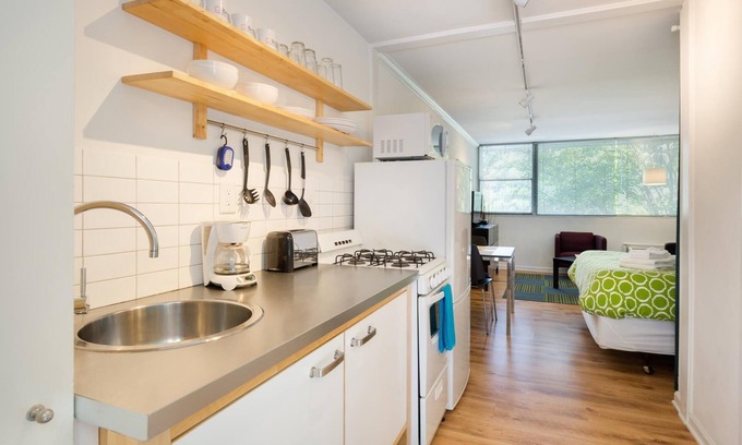 Brookwood Apartamento | CCB Affordable Studio w Cozy Bed and Friendly Hosts