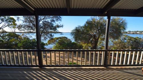 Lake Wangary Casa | CDC-625 Beach House incl.rear 2BR studio