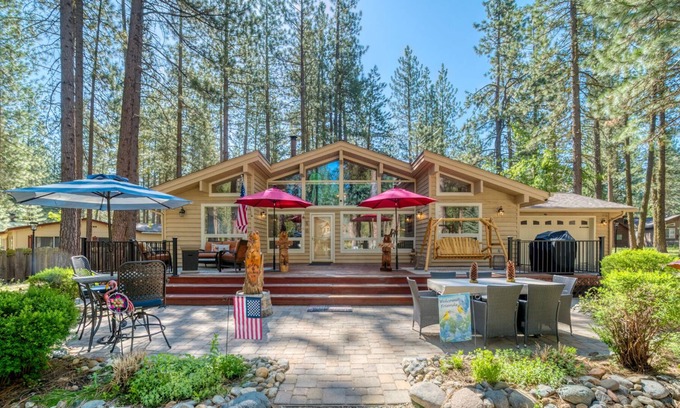 Plumas Eureka Estates Casa | Cedar Chalet - 6 Cedar Lane