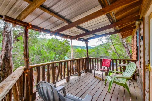 Davis Apartamento | Cedar Falls Cabins #6 Hillside with Views!