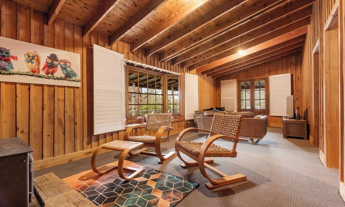 Ophir Cabina | Bush Retreat w/ Firepit & Wildlife – Pet-Friendly but Not Fully Fenced