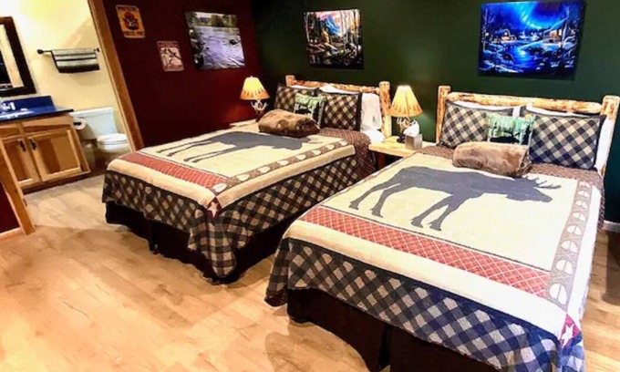 Grants Pass Casa | Cedar Mountain - Suite E