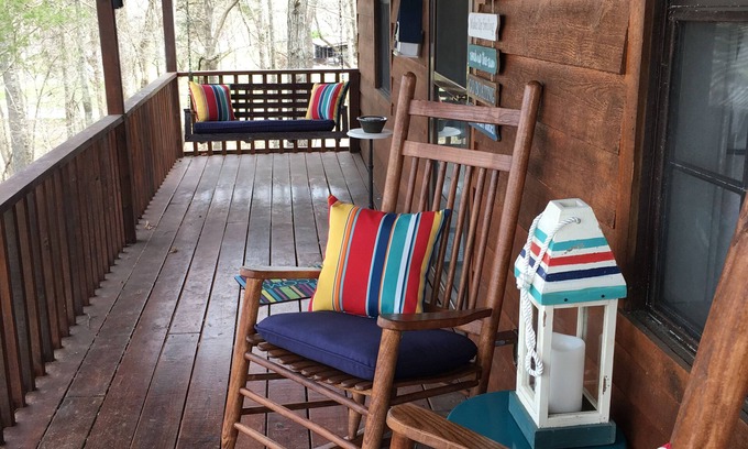 Byrdstown Cabina | Cedar Ridge / Dale Hollow Lake, cerca de Star Point Marina y Eagle Cove Marina