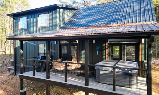 Campton Cabina | Cedar Ridge Red River Gorge HotTub WiFi