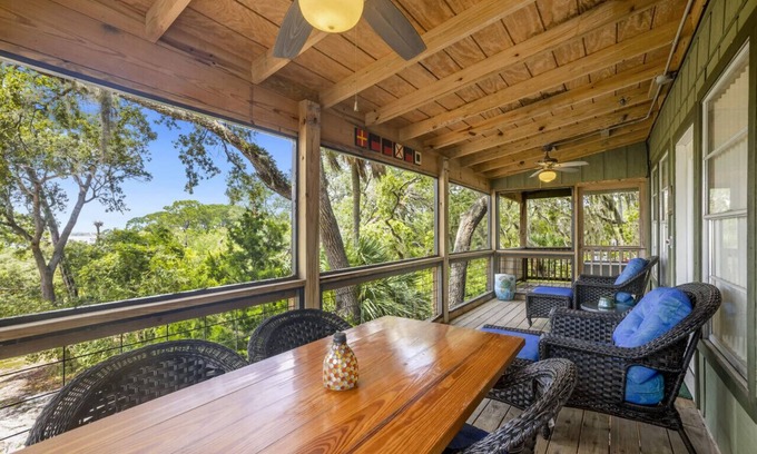 Cedar Key Cabina | Cedar Summit Upstairs