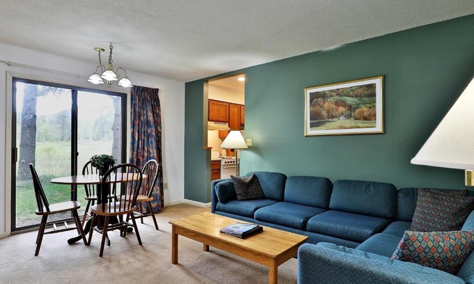 West Bridgewater Apartamento | Cedarbrook Queen Suite 103