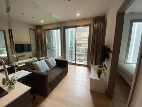 Ekkamai Apartamento | Ceil by Sansiri BTS Ekamai Shuttle to BTS Ekamai , Gateway mall , Major Cineplex mid city. Great place to explore bangkok