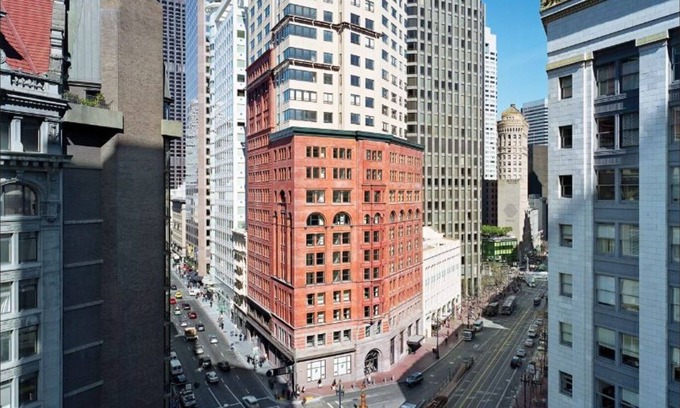Downtown San Francisco Complejo | Celebrate Gay Pride Weekend at the Ritz in a 2 Bedroom, 2.5 Baths, Full Kitchen