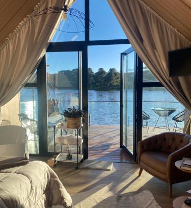 Sao Francisco de Paula Cabina | Celeiro Lake Village