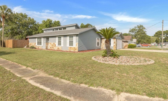 Mary Esther Casa | Celeste | RV/Boat Parking, Fire Pit, Grill, Beach!