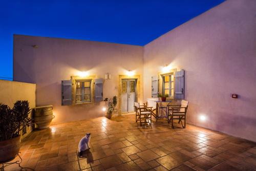 Keramoto Apartamento | Celestia Traditional Houses