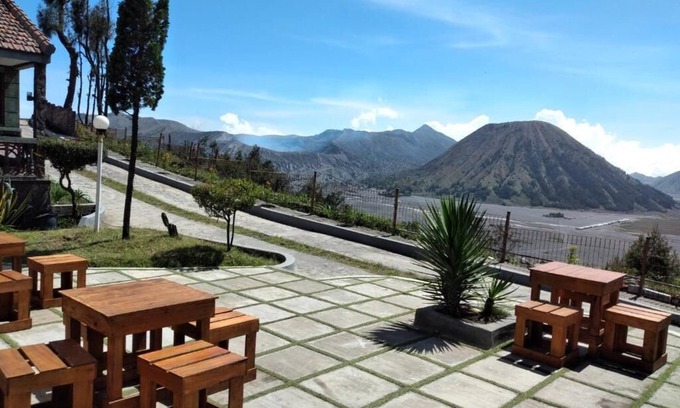 Ngadisari Hotel | Cemara Indah Hotel
