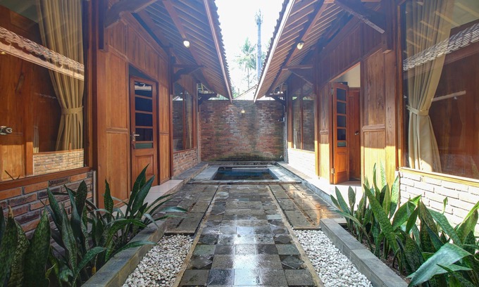 Borobudur Hotel | Cempaka Villa II