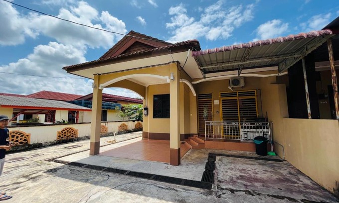 Kampung Kepong Casa | Cendana Residence Homestay 8 Kuala Terengganu 4 Bedroom