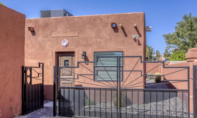 Centennial Hills Casa | Centennial Hills Luxury Guesthouse In Northwest Las Vegas