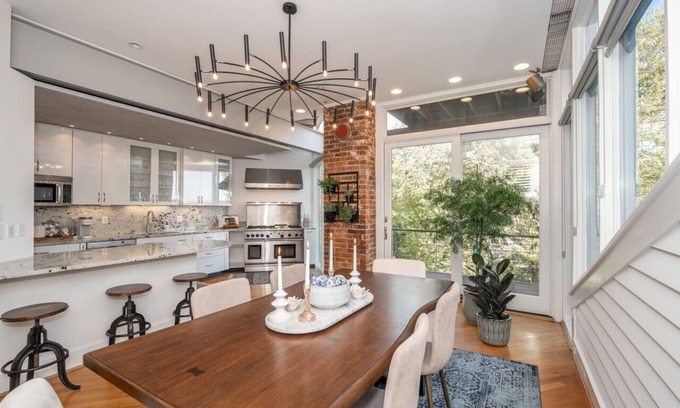 Mount Adams Casa | Centennial House | Mt Adams