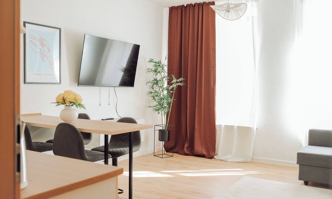 Chemnitz Apartamento | Center, 2R, own terrace, WiFi, 4P, modern, quiet