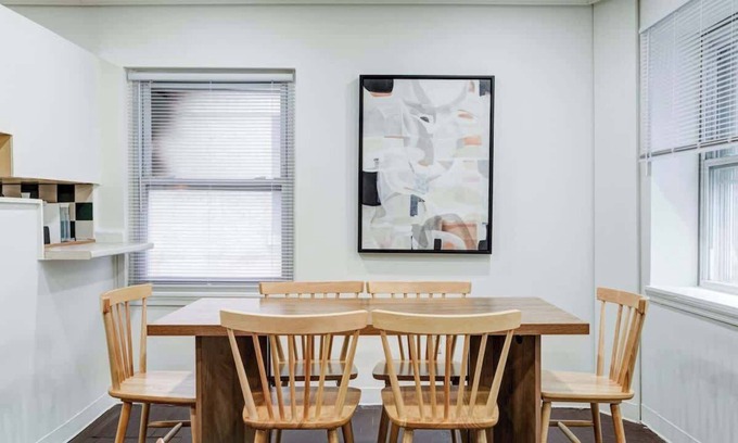 Midtown Village Apartamento | Center City Gem - 4BR Near Rittenhouse & Old City
