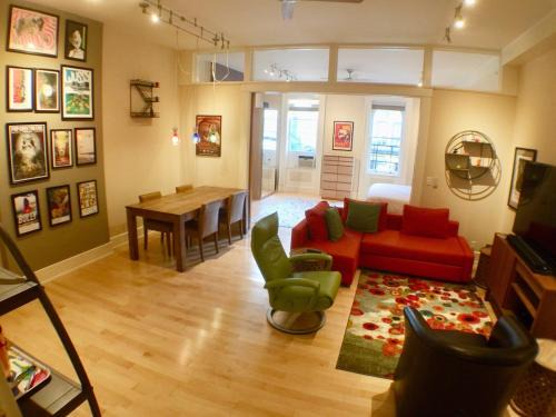 Over-the-Rhine Apartamento | Center of Action PARK ONSITE Gated on 2nd Fl