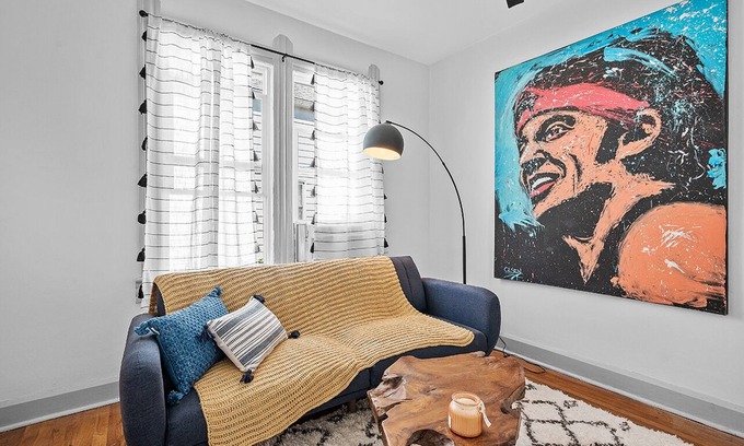 Little Italy Apartamento | Center of Little Italy #1