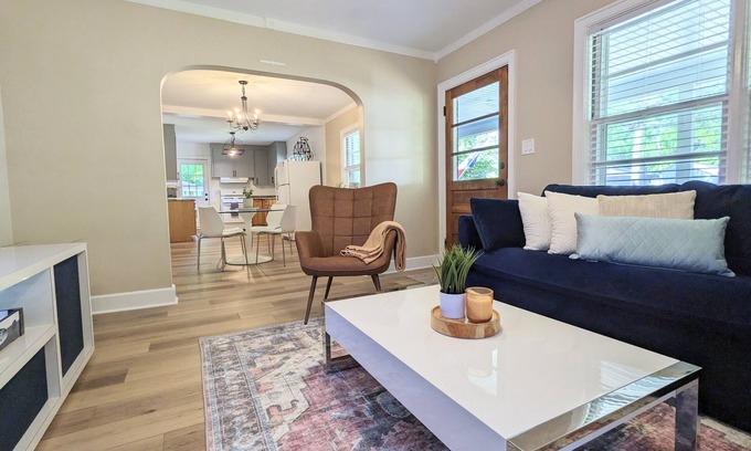 Wilmington Casa | Center of Wilmington-Zen on 42nd-fully fenced yard-Pets ok