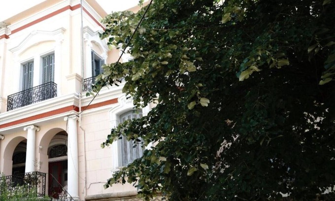 Igoumenitsa Casa | Center town! Private parking- 5 min from the beach!