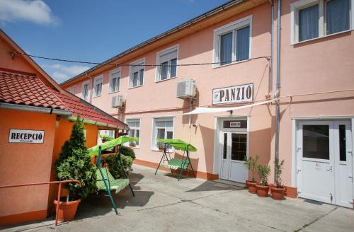 Szentes Cama Y Desayuno | Centrál Panzió