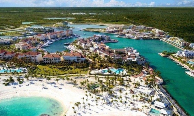 Cap Cana Marina Apartamento | Central 1 bedroom apartment in fabulous Cap Cana Punta Cana