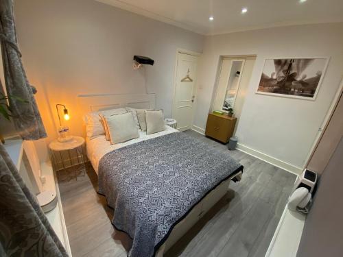 Addison Apartamento | Central 1bedroom Apartment, connected via underground, overground and many bus routes