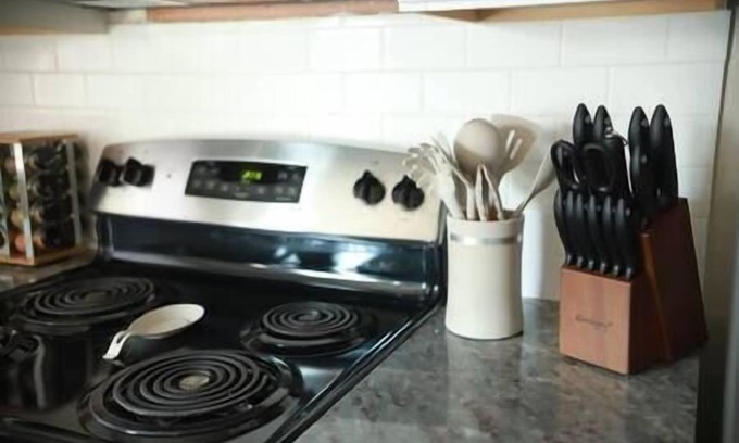 Sunset Casa | Central 2 bedroom with fully stocked kitchen